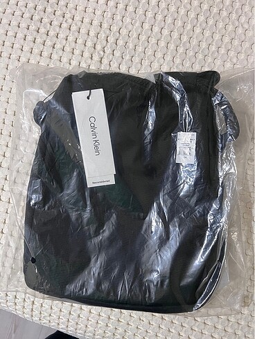 Calvin Klein CALVİN KLEİN OMUZ ÇANTASI