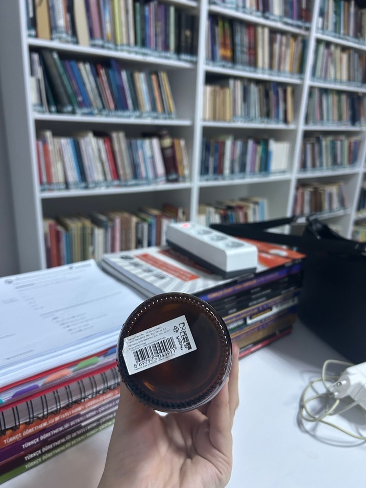 Yeşil su şişesi , Çevre Temalı - Görsel 4