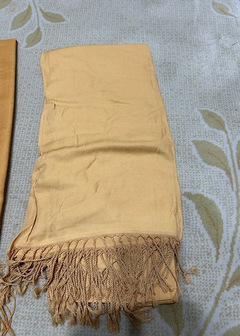 Bej Kadın Drapeli Saten Şal - Görsel 2