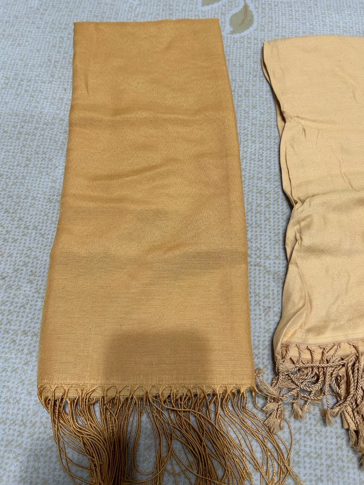 Bej Kadın Drapeli Saten Şal - Görsel 3