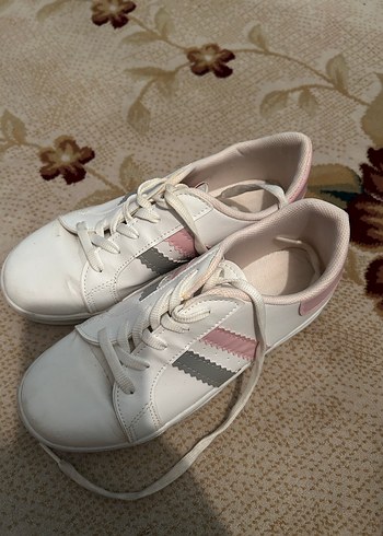 Beyaz Kadın Bağcıklı Dolgu Topuk Spor Ayakkabı - Görsel 2