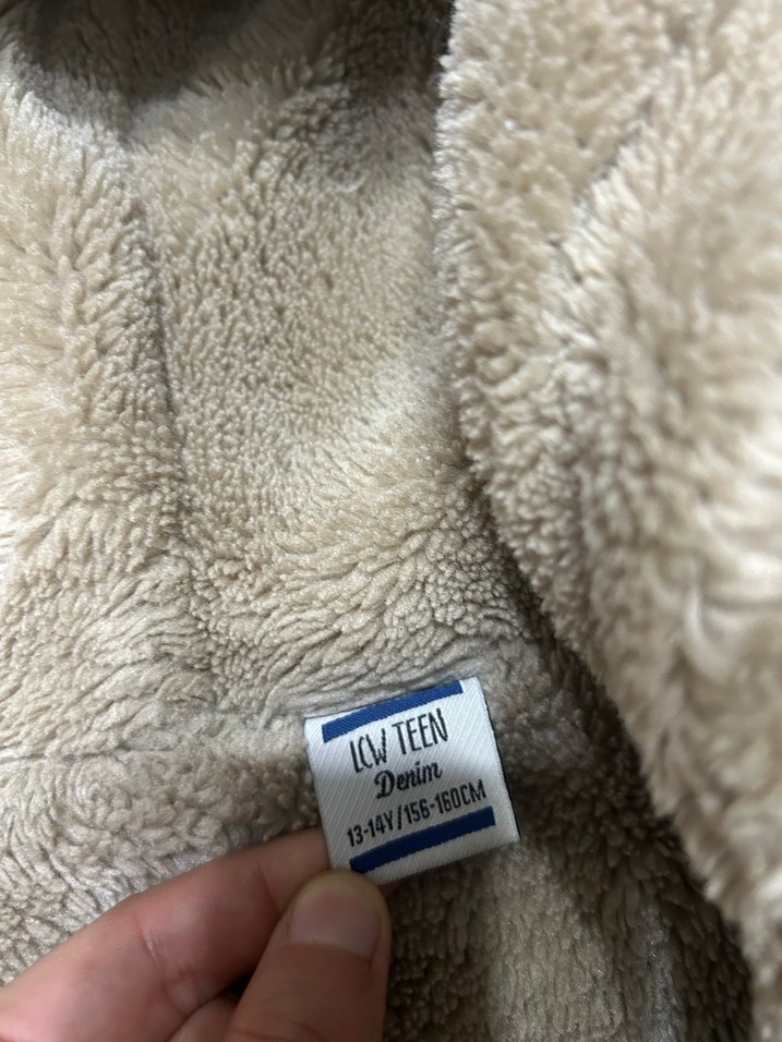 Kadın Mavi Kolsuz Kürklü Denim Yelek - Görsel 4