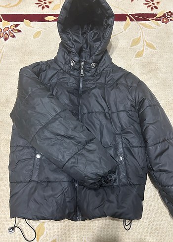 Siyah Kapüşonlu Kadın Kışlık Mont - Görsel 2