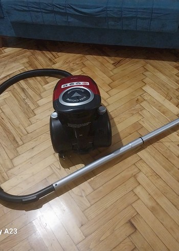 Kırmızı Renkli Nice Elektrikli Süpürge - Görsel 5