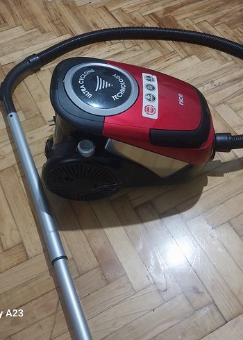 Kırmızı Renkli Nice Elektrikli Süpürge - Görsel 4