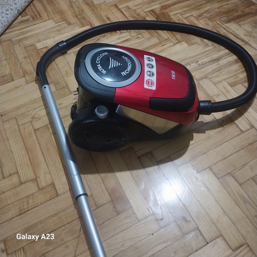 Kırmızı Renkli Nice Elektrikli Süpürge - Görsel 4