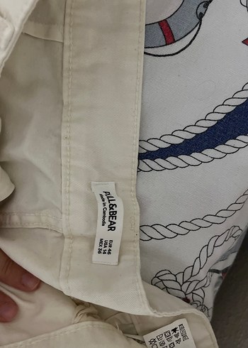 Pull and Bear Düğmeli Beyaz Rahat Kesim Kadın Pantolon