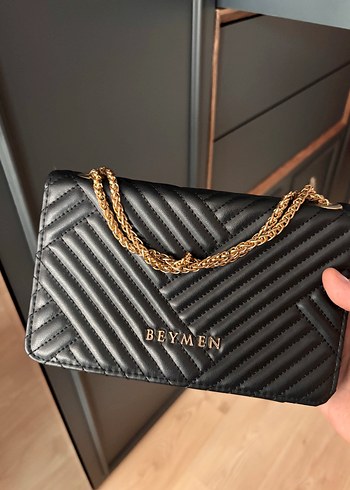 Zincir Detaylı Siyah Deri Beymen Çanta