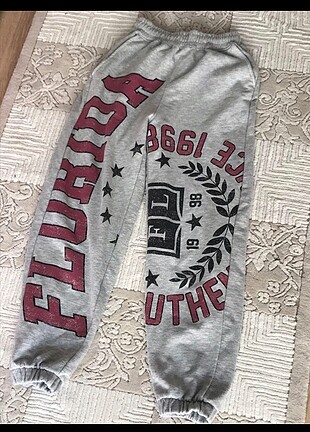 xs Beden bershka joggers