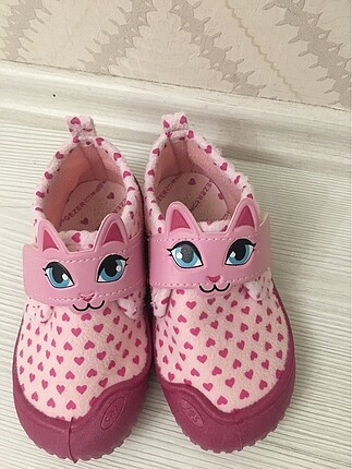 Gezer marka pembe ev ayakkabısı 26 numara