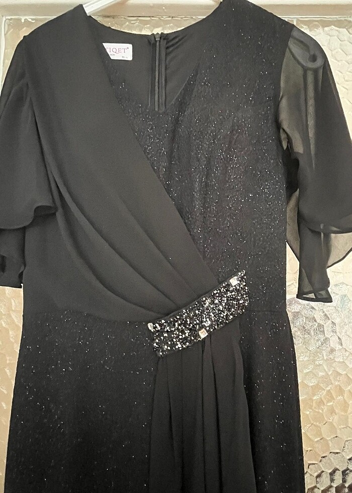 Uzun simli toka detaylı abiye - Görsel 2