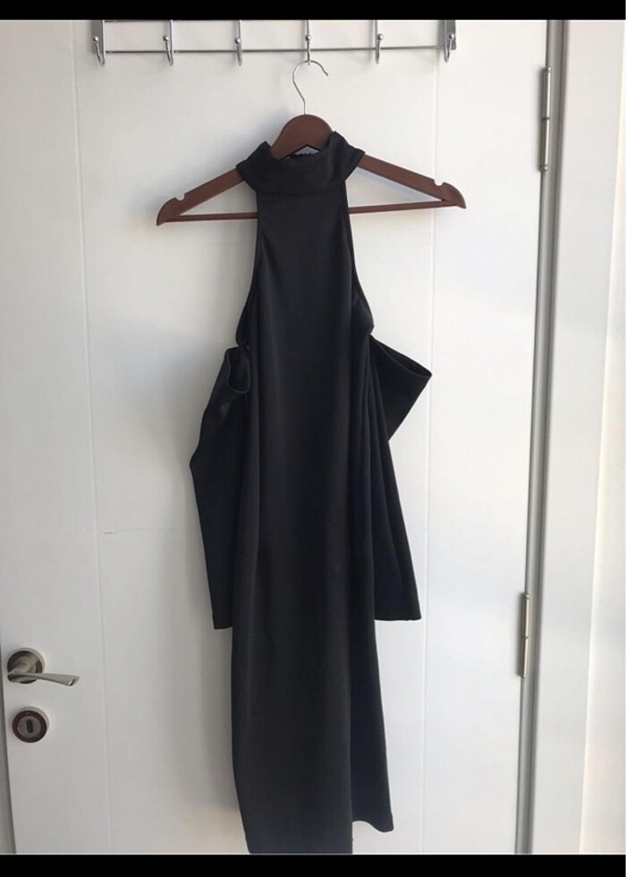 Scuba Kumaş Omuz Dekolte Detaylı Elbise - Görsel 3