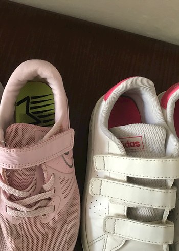 32 Beden Kız Çocukları için Pembe Cırt Cırtlı Spor Ayakkabı