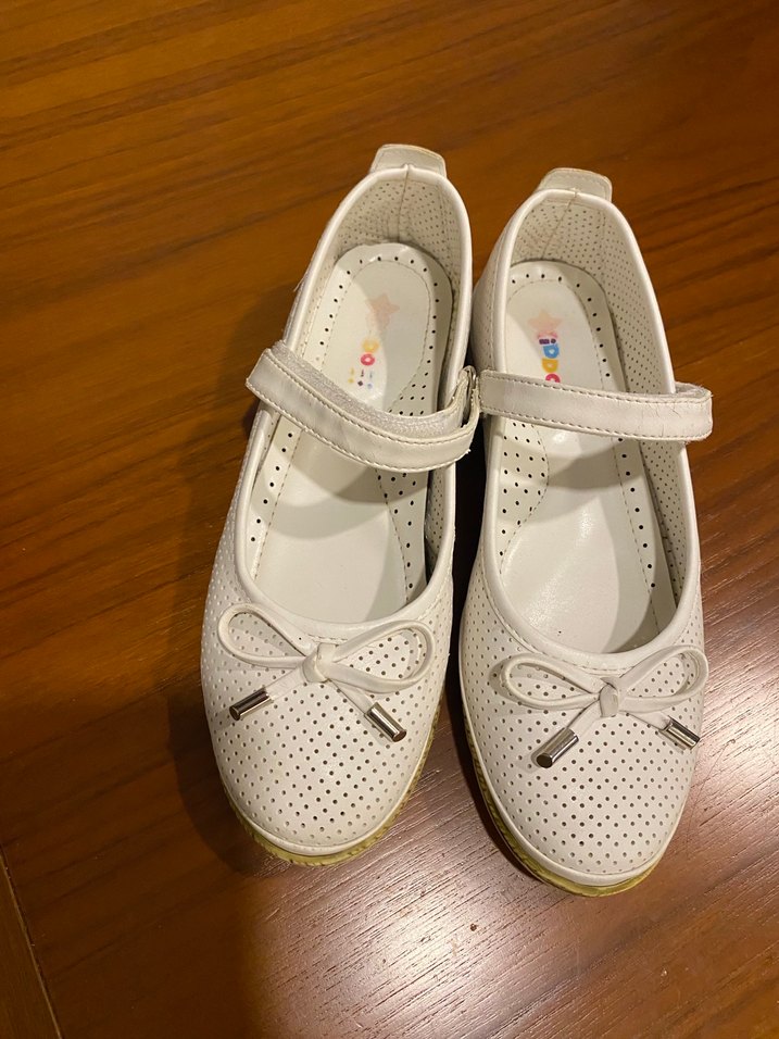 Kız Çocuk Beyaz Tokalı Babet Ayakkabı - Görsel 3