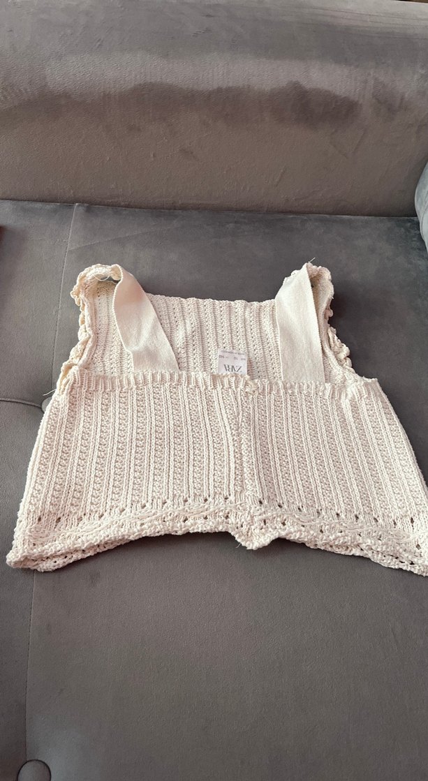 Kız Çocuk Beyaz Örgü Kolsuz Bluz - Görsel 4