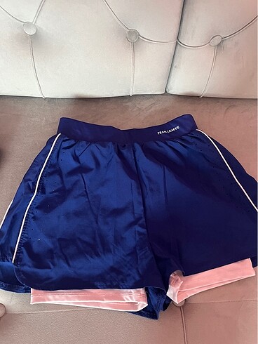 Zara spor şortu
