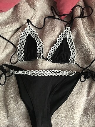 Siyah Bikini