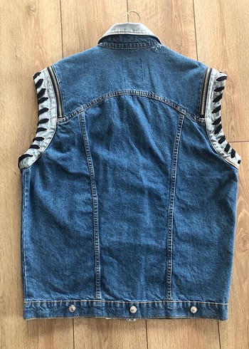 Diğer Düğmeli Kolsuz Nakışlı Mavi Denim Ceket