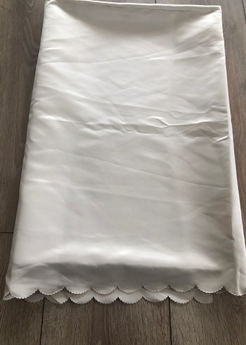 Ten rengi saten masa örtüsü - Görsel 3