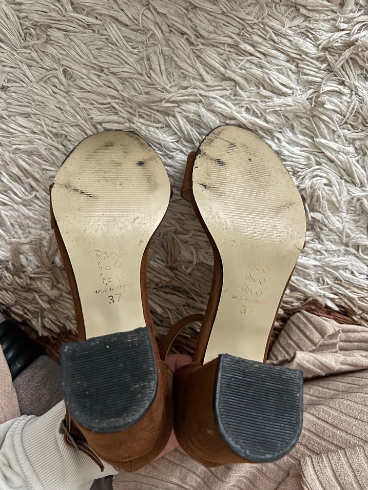 Kahverengi Süet Topuklu Kadın Ayakkabı - Görsel 5