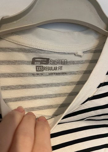 Kadın Gri Çizgili Pamuklu Tişört - Görsel 4