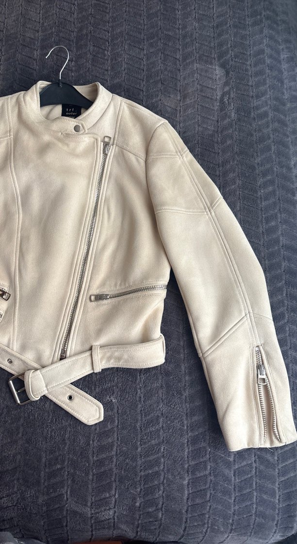 Bej Kemerli Kadın Ceket - Görsel 3