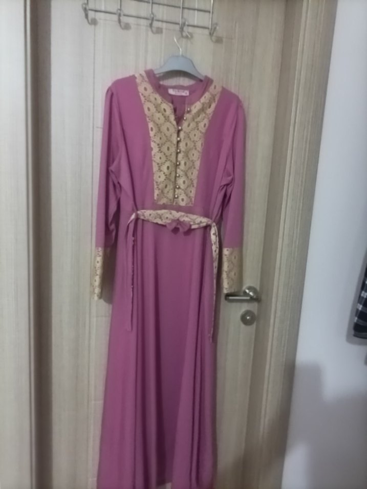 Düğmeli Pembe Uzun Kollu Nakışlı elbise - Görsel 3