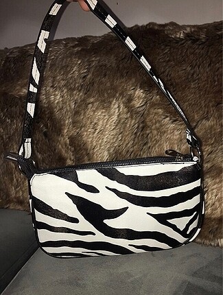 Zebra desenli çanta