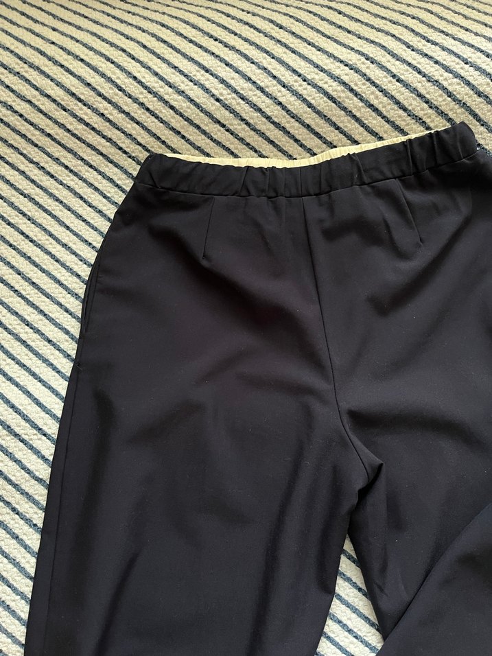 Stradivarius Bel Detaylı Pantolon - Görsel 4