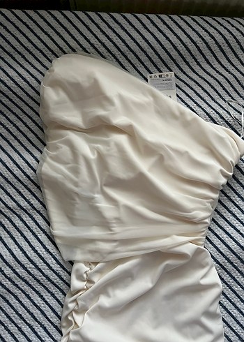 Zara Beyaz Drapeli Straplez Midi Elbise - Görsel 4