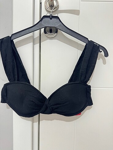 Crop siyah bluz büstiyer