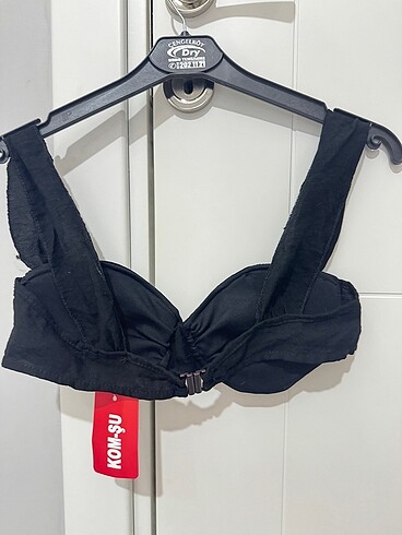 s Beden Crop siyah bluz büstiyer