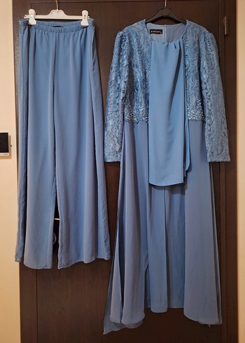 Mavi Nakışlı Uzun Kollu Abiye Elbise - Görsel 2