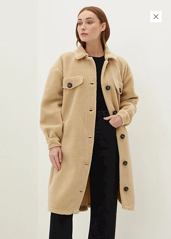 Düğmeli Bej Uzun Kaban - Görsel 3