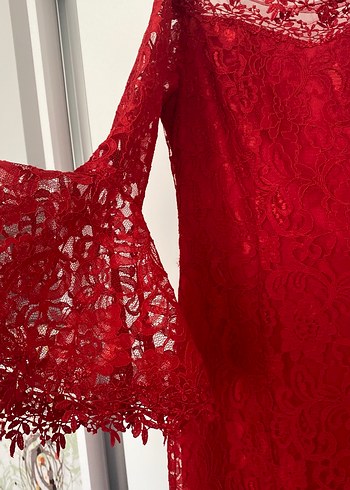 Dantel Detaylı Kırmızı Midi Abiye Elbise - Görsel 3