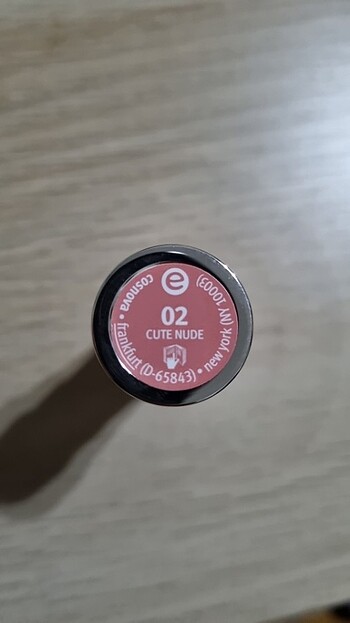 Essence Essence lipstick ruj 02