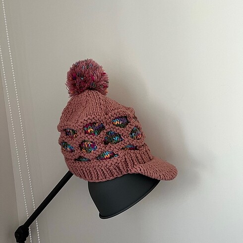 Pembe renkli bere