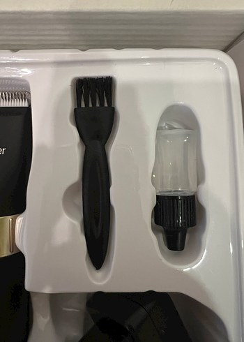 Beden Renk Goldmaster Siyah Saç ve Sakal Kesme Makinesi Seti