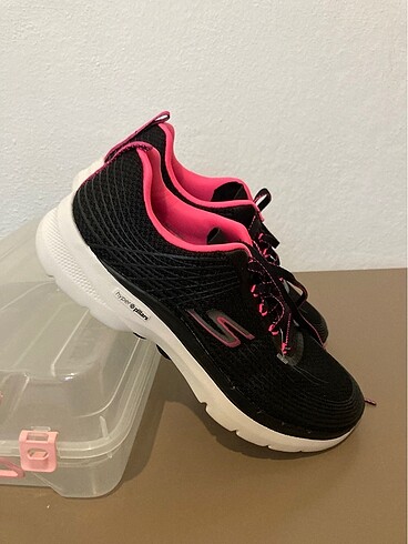 38 Beden siyah Renk SKECHERS SPOR AYAKKABI