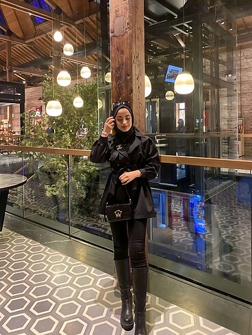 Önü Düğme Detaylı Kruvaze Yaka Trençkot