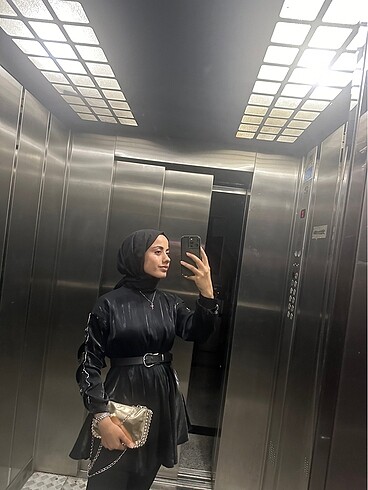 Diğer Kolu taşlı gömlek tunik bluz