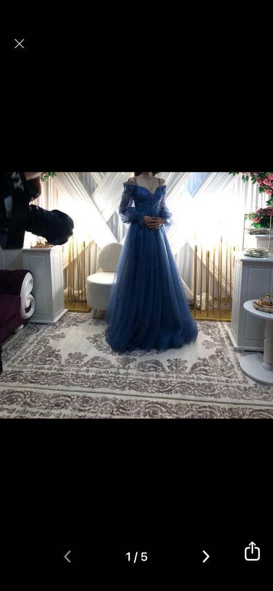 Mavi Uzun Kollu İşlemeli Nişan Elbisesi - Görsel 3