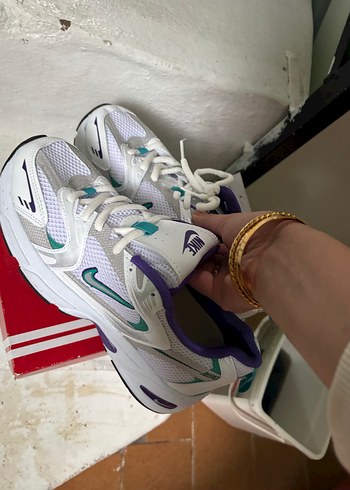 Nike Beyaz Mor Laced Spor Ayakkabı - Görsel 4