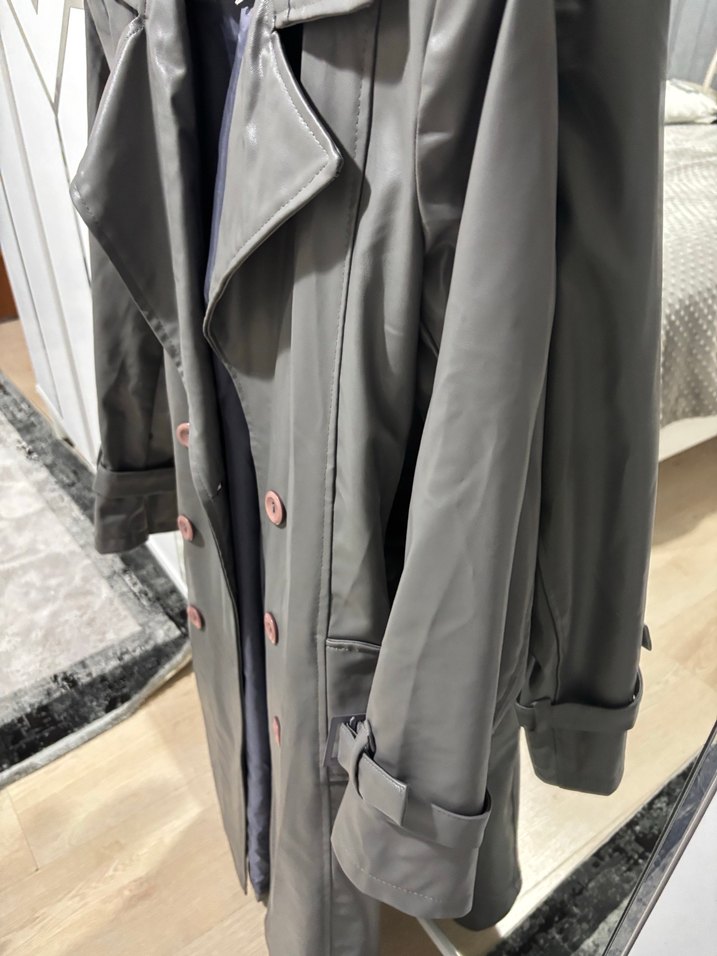 Gri Kadın Deri Trençkot - Görsel 4