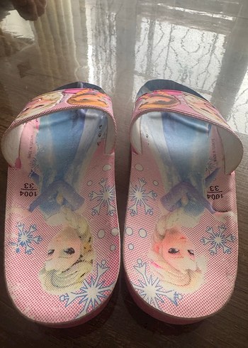 Kız Çocukları için Pembe Baskılı Tokalı Terlik - Görsel 2