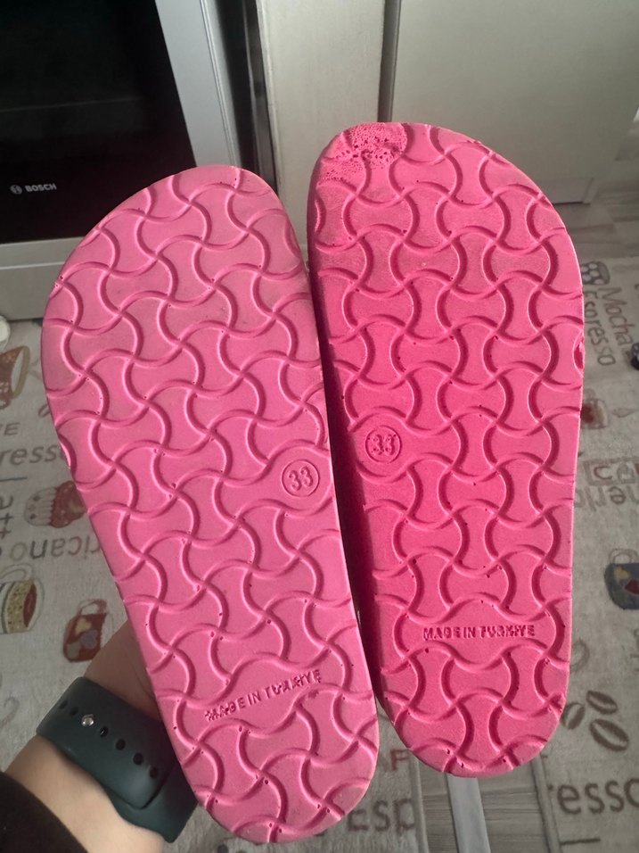 Kız Çocukları için Pembe Baskılı Tokalı Terlik - Görsel 4