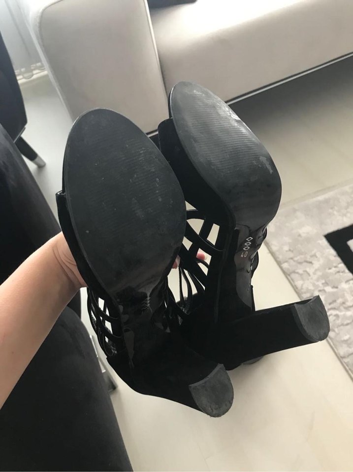 Siyah Bağcıklı Platform Topuklu Gotik Kadın Ayakkabı - Görsel 3