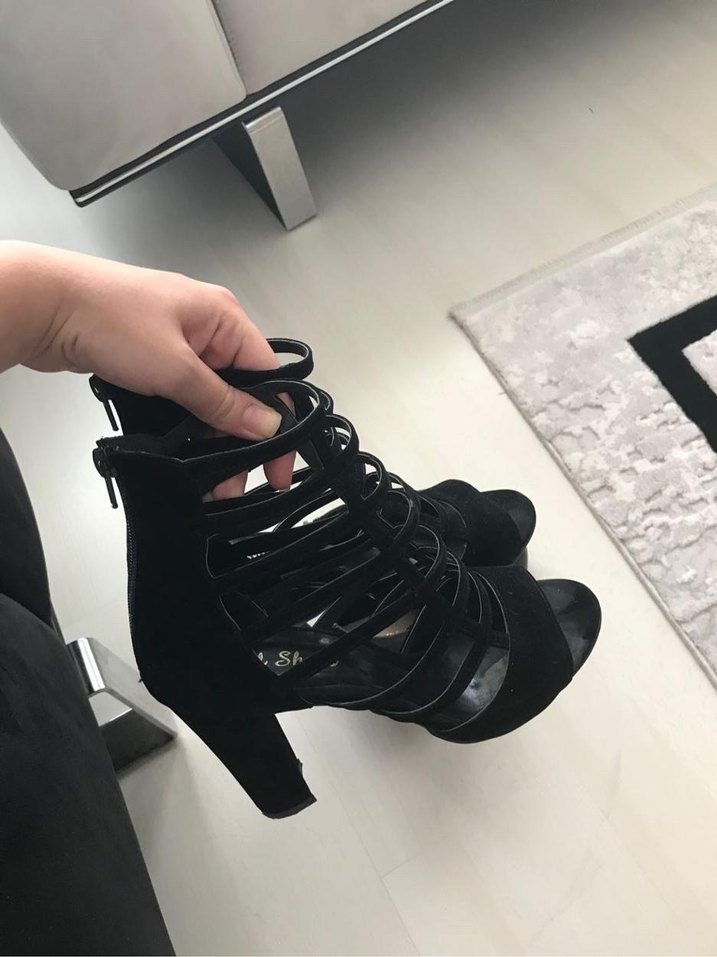 Siyah Bağcıklı Platform Topuklu Gotik Kadın Ayakkabı - Görsel 2