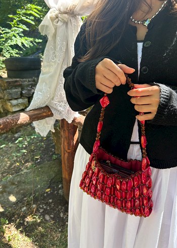 Zara Boncuk İşlemeli kırmızı Kadın Çanta