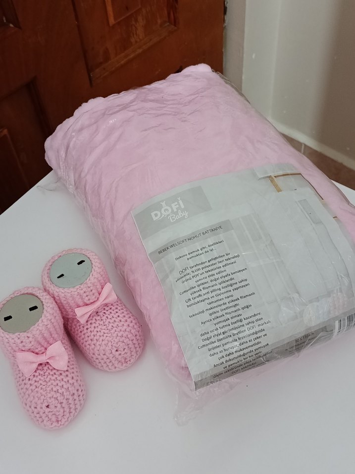 bebek battaniyesi ve patik - Görsel 2